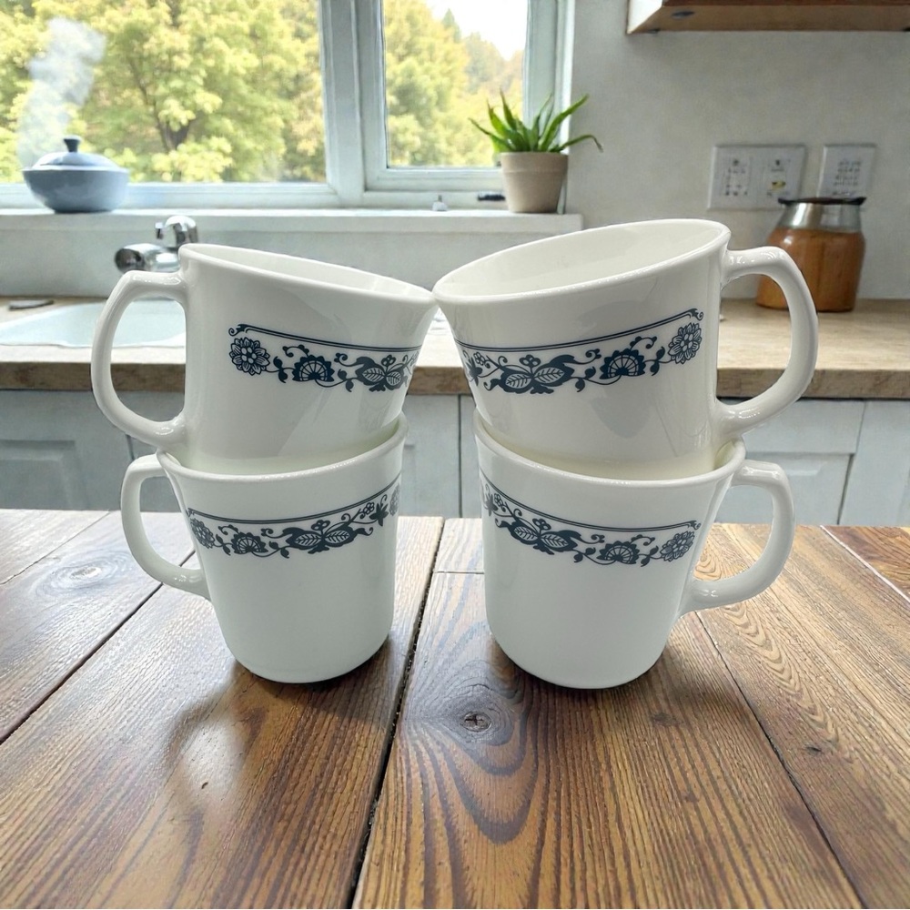 Vintage Corelle Corning Blue Onion Mugs Set of 4 Retro Floral Cups 10oz